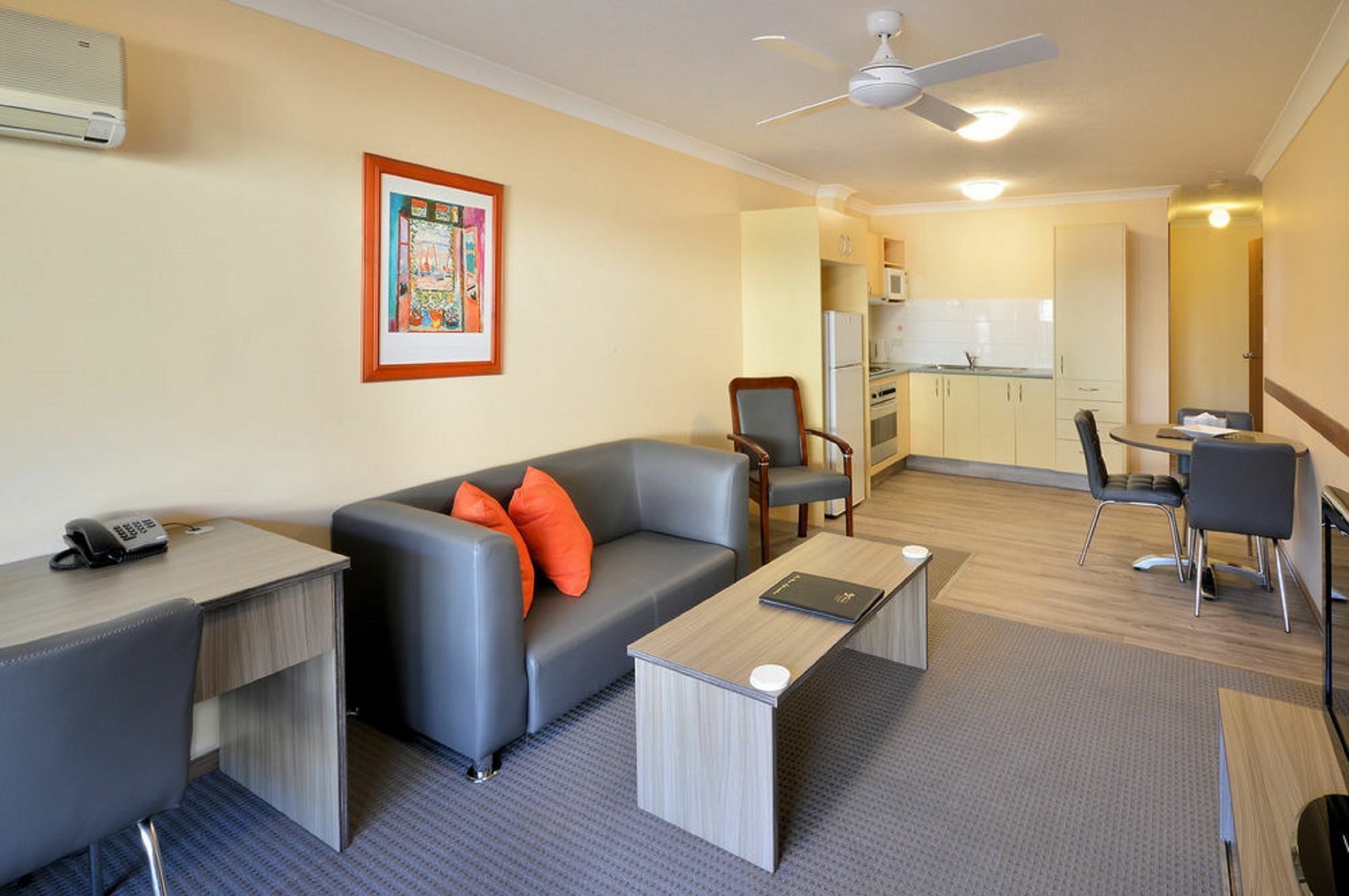Quest Ascot Aparthotel 4*